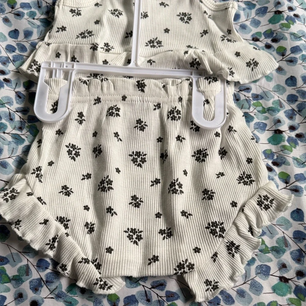 Rachel Zoe baby Outfit Set